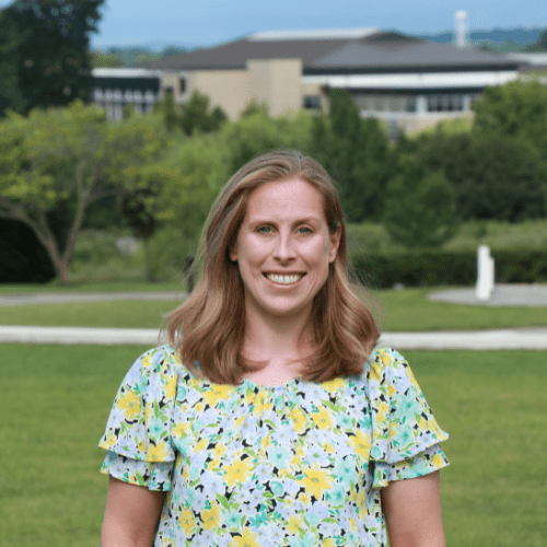 Headshot of Mindy Capaldi.