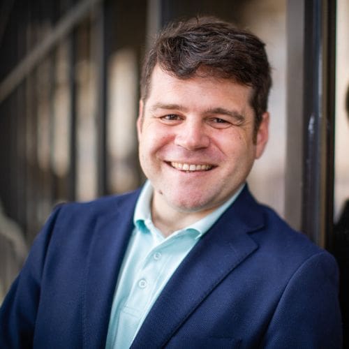 Headshot of David Knight.