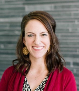 Headshot of Darcy Ernst.