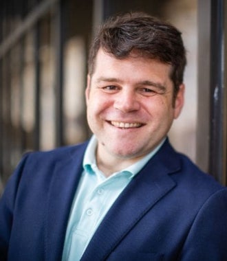 Headshot of David Knight.